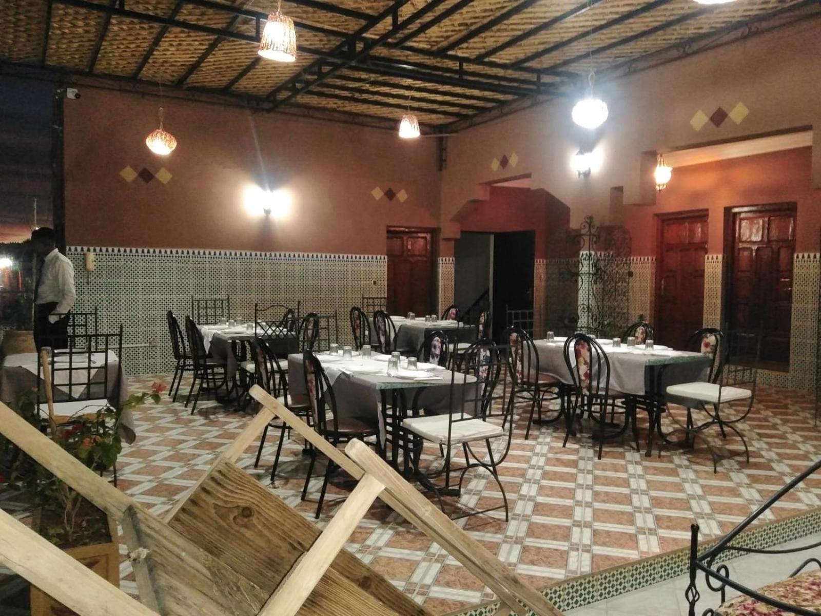 Appart Aigle Hotel Warzazat Zewnętrze zdjęcie